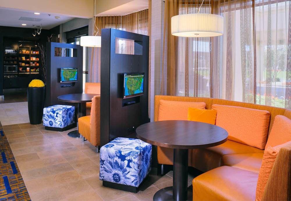Courtyard Columbus Worthington Hotel Bagian luar foto