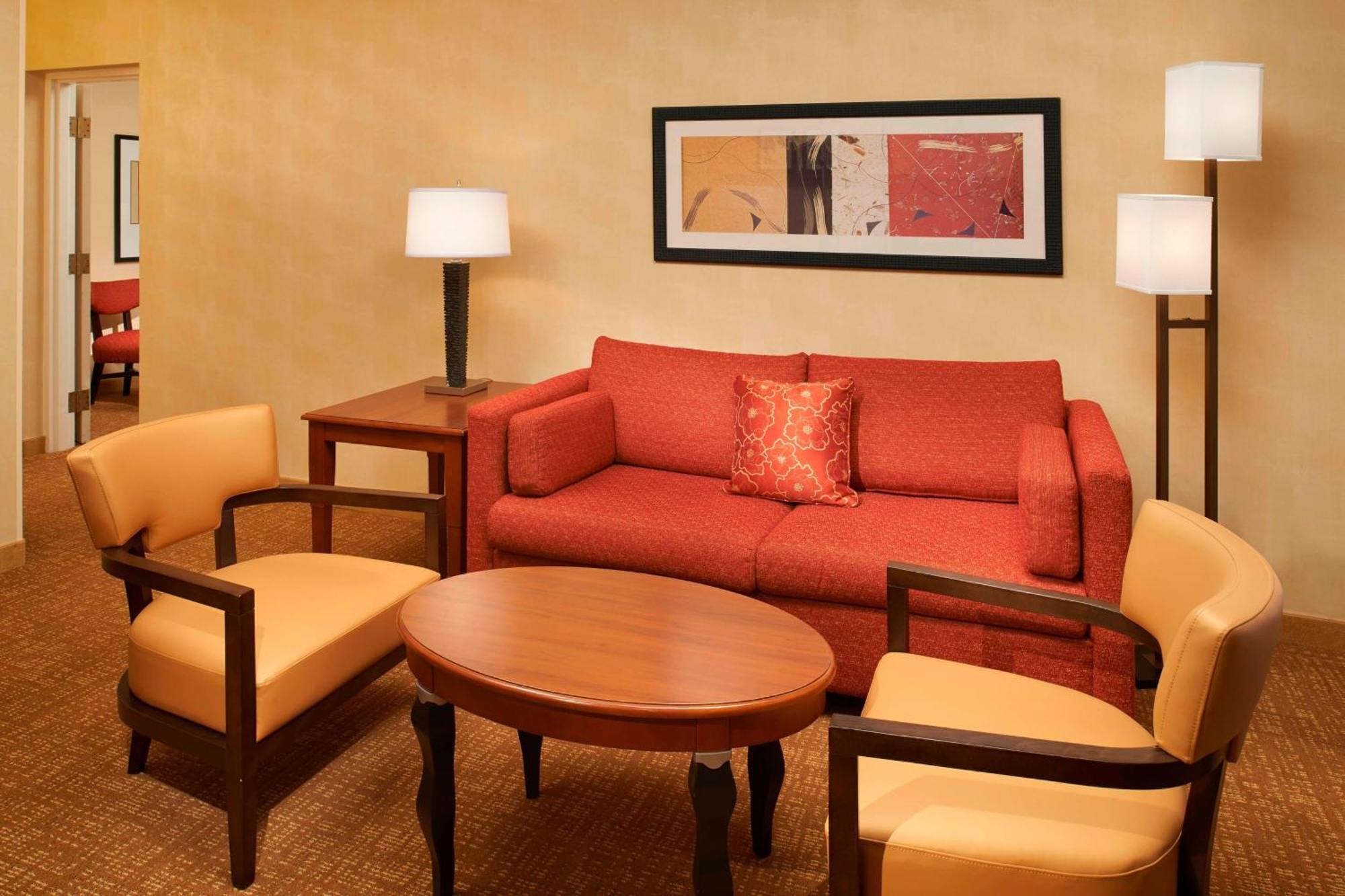 Courtyard Columbus Worthington Hotel Bagian luar foto
